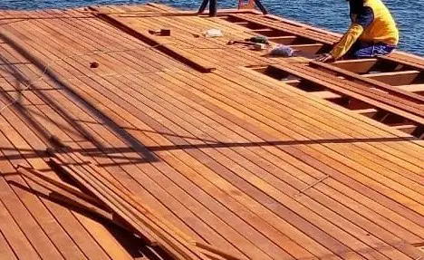 pool deck kayu ulin